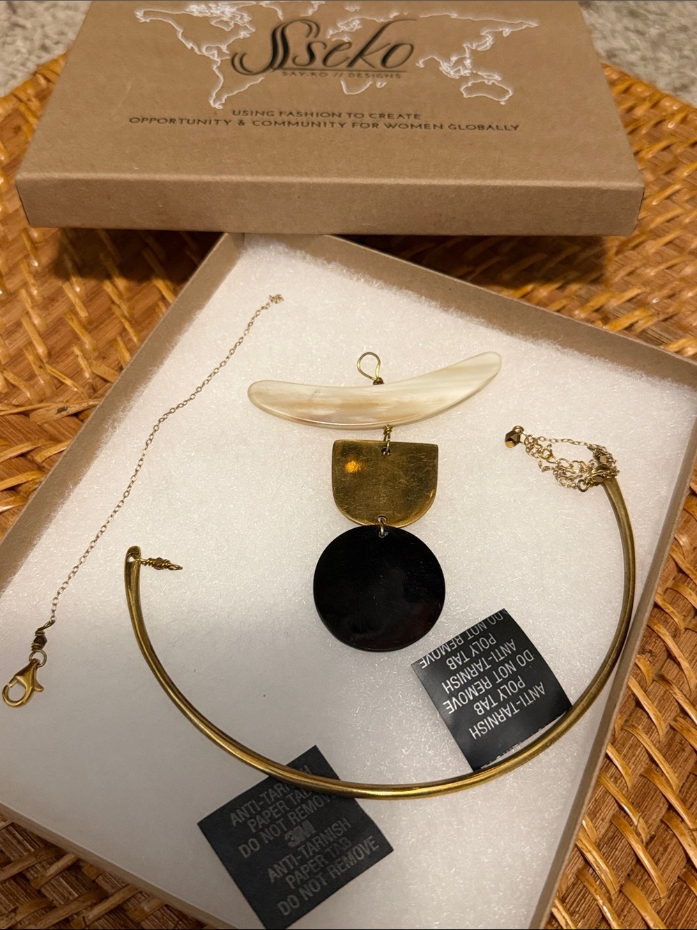 Sseko brass necklace w Pendant (horn, brass) - missing jump ring for chain